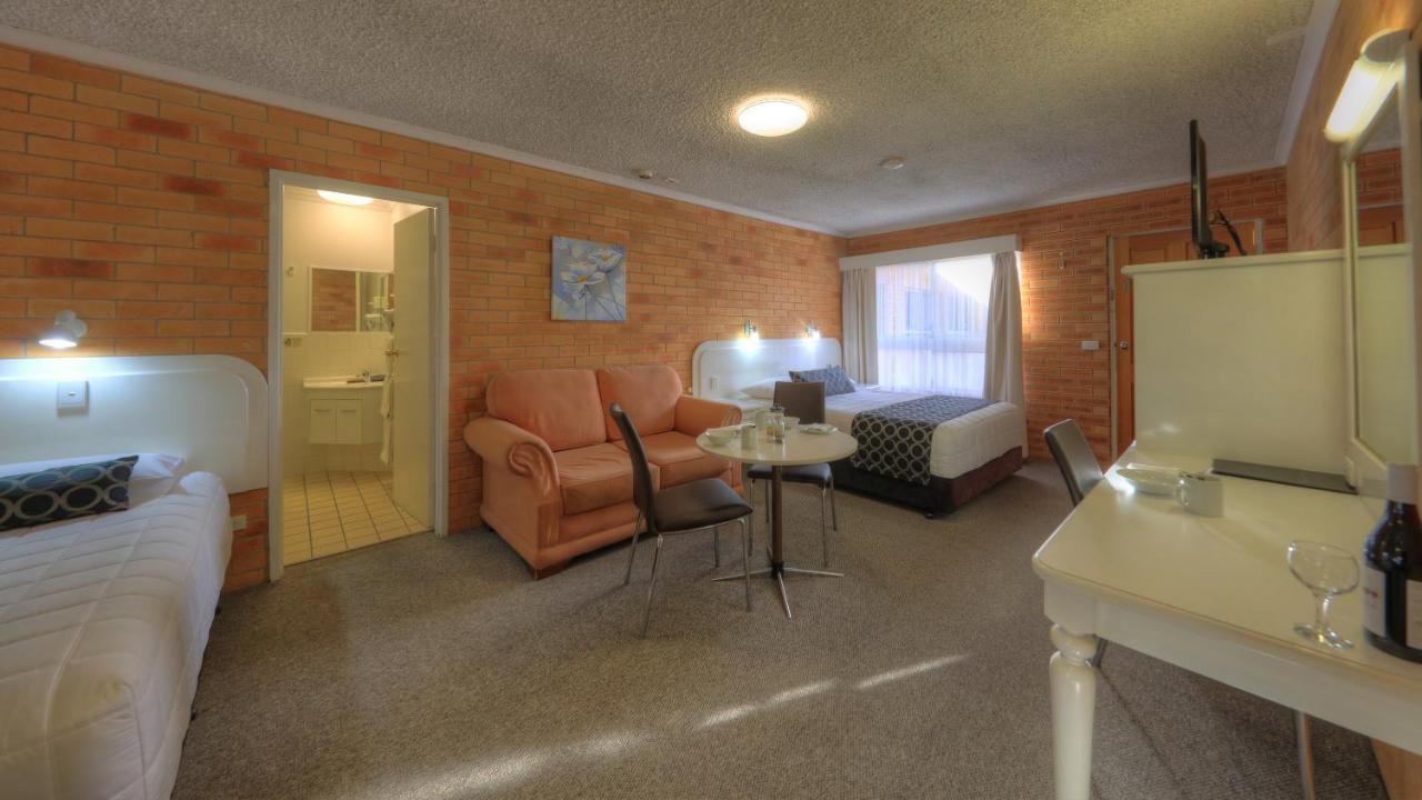 Cousins Motor Inn Inverell Exterior photo
